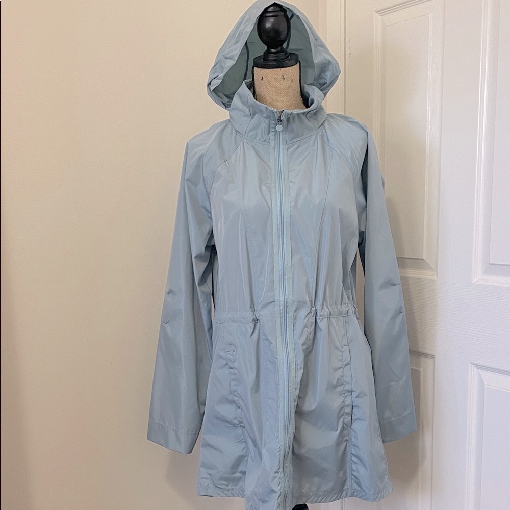 Apana Women's Sky Blue Water Resistant Rain/Wind Lightweight Jacket  NWT